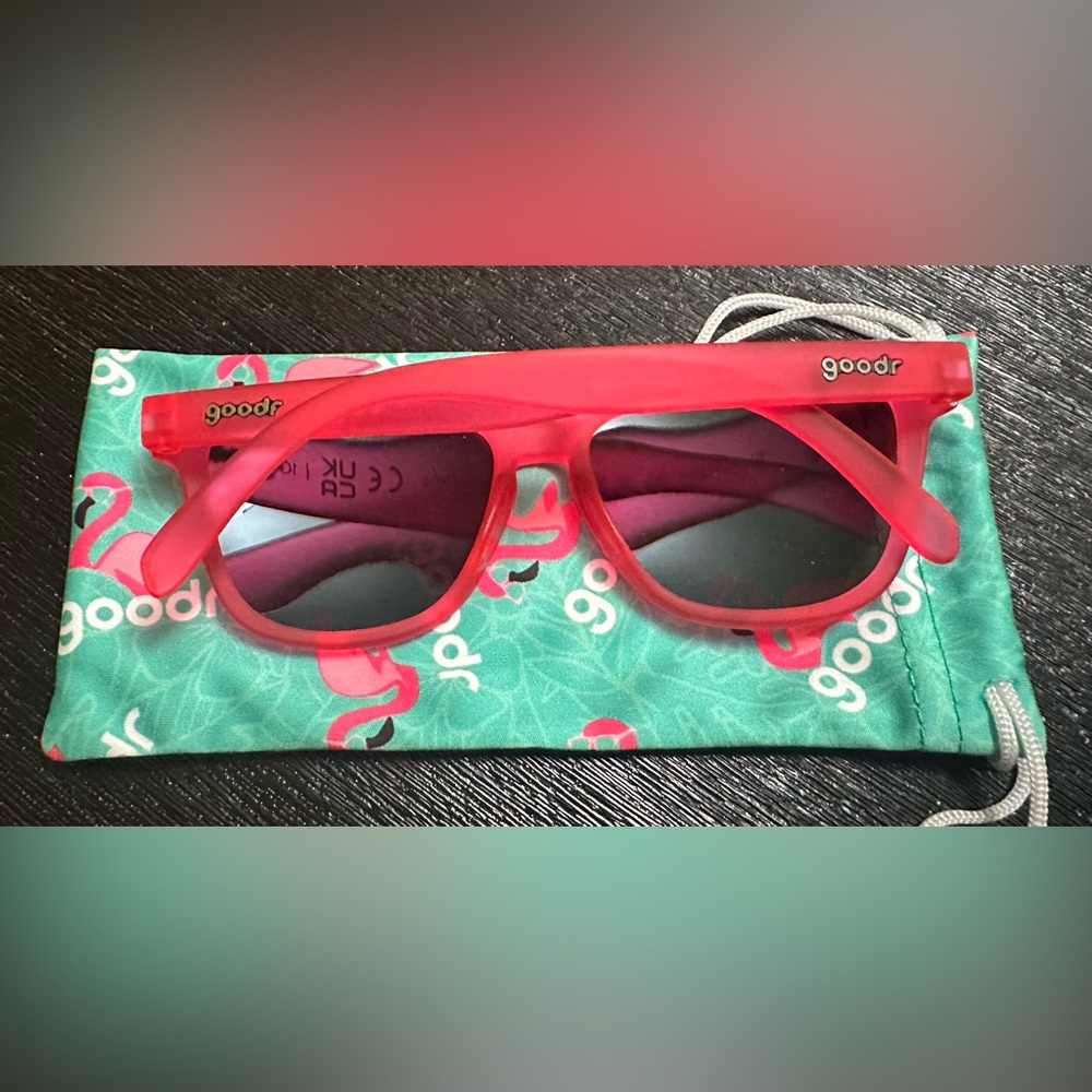 GOODR FLAMINGOS ON A BOOZE CRUISE OG MATTE PINK W/BLUE POLARIZED SUNGLASSES NEW - Picture 3 of 12